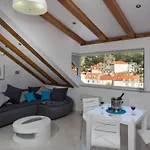 Mali Skoj Sudurad