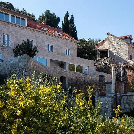 Mali Skoj Apartment *