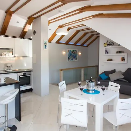 Mali Skoj アパート *