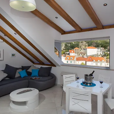 Mali Skoj スドゥラド