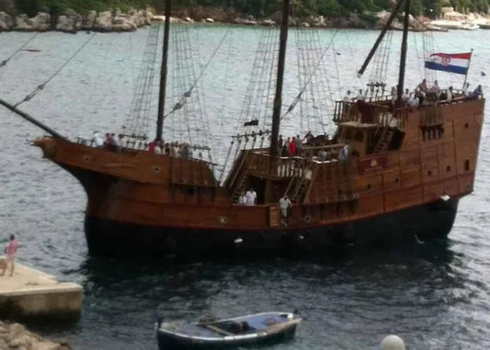 Mali Skoj 公寓 萨度拉德